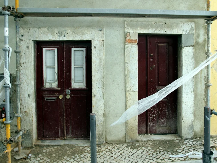 Como preparar paredes antes de pintar: guia prático para Lisboa