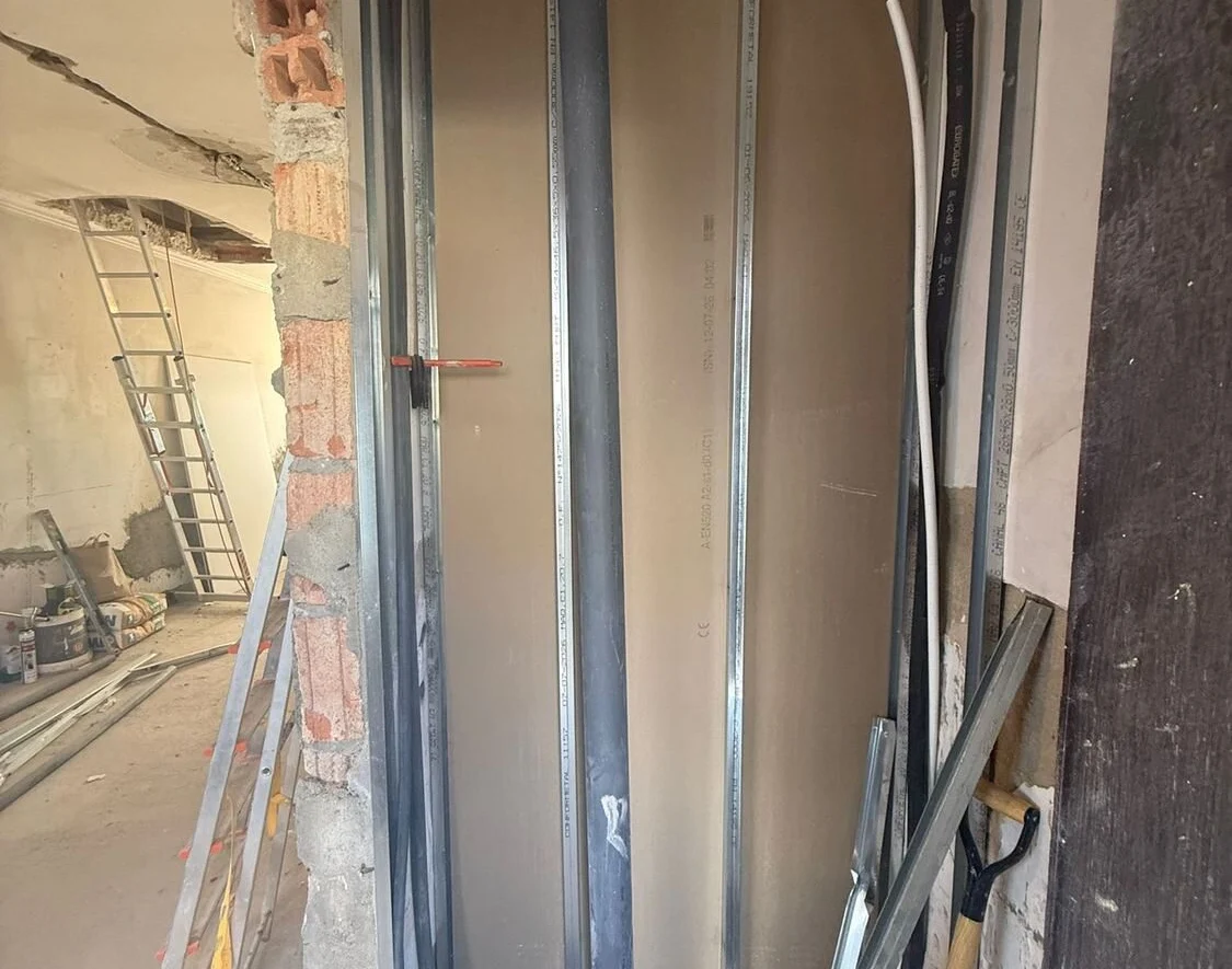 Riser in metal framing