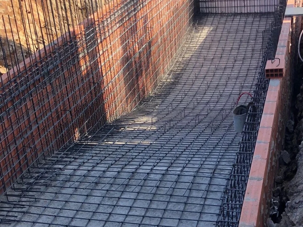 Preparação de pavimento exterior com malhasol