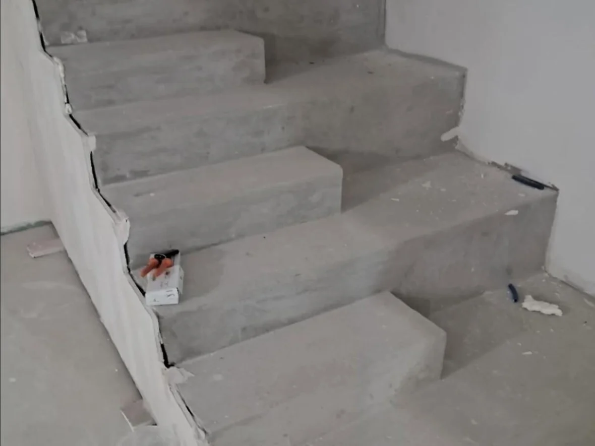 Concrete stair structure