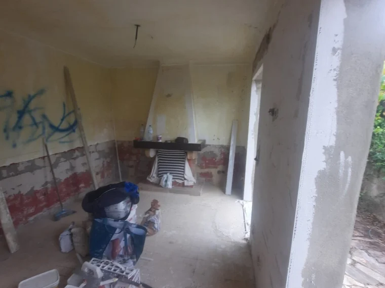 Divisão em obra, antes da aplicação do microcimento