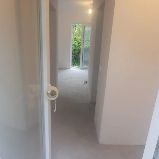 Continuous microcement floor, no joints