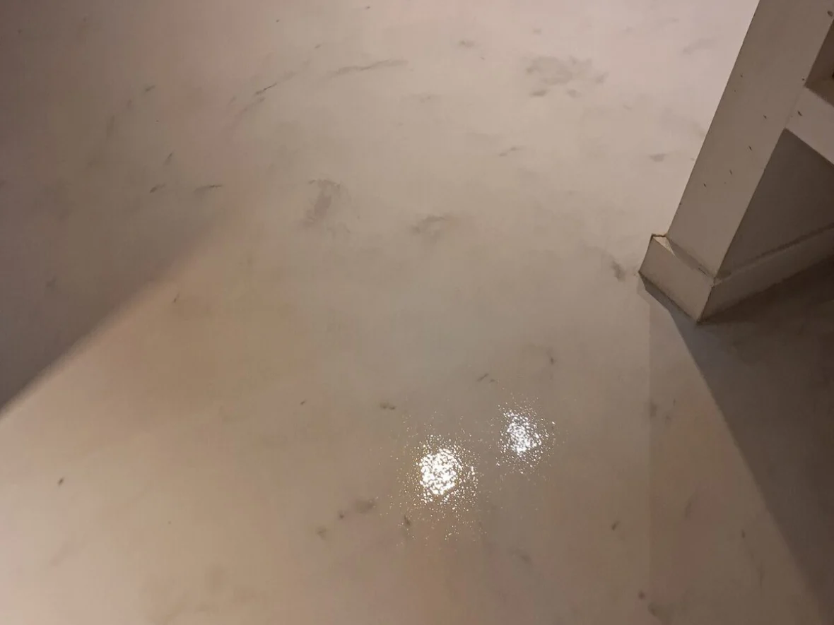 Polished microcement floor