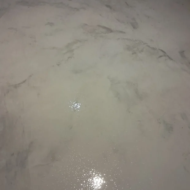 The texture of polished microcement